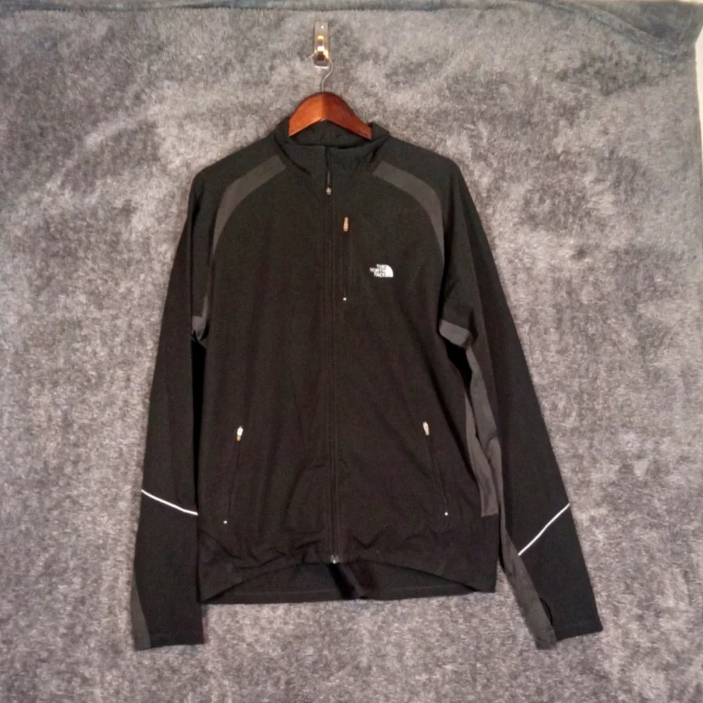 The North Face stretch tech men's soft shell jacket size large